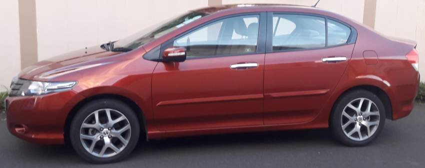 Honda City 2010 - Less than 20,000 kms !! - 0 - Family Cars  on Aster Vender