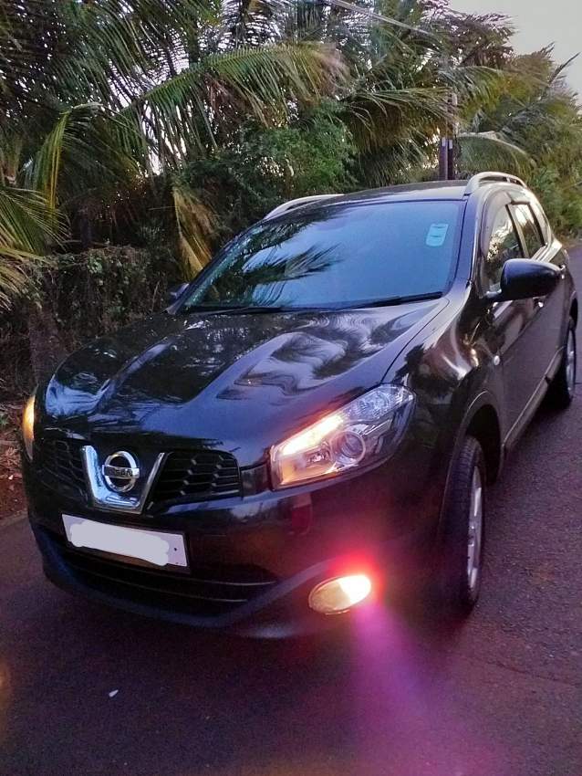 Nissan Qashqai +2 - 2 - Sport Cars  on Aster Vender