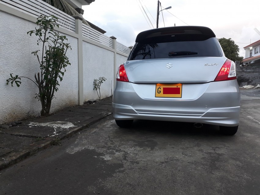 SUZUKI SWIFT - 1 - Compact cars  on Aster Vender