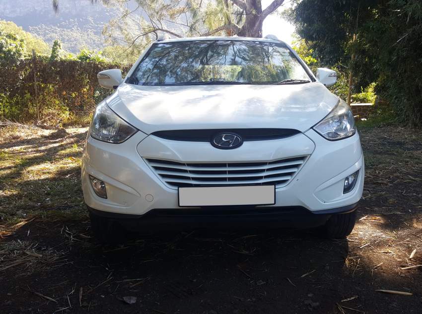 2011 Hyundai Ix35 - 1 - SUV Cars  on Aster Vender