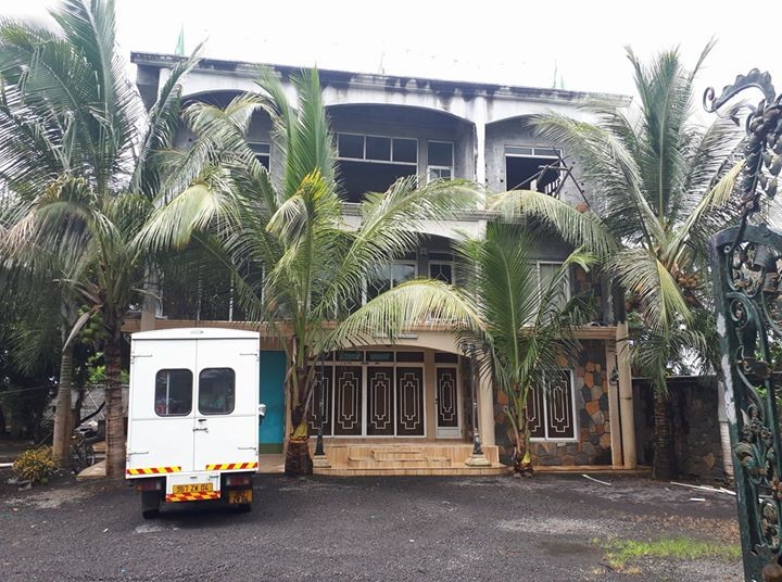 House with 12 room and ground flour and 1st and 2nd floor - 0 - House  on Aster Vender