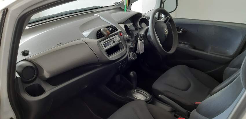 Honda fit 2009 - 2 - Compact cars  on Aster Vender